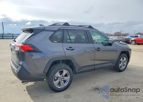 2024 Toyota Rav4 Xle z USA, uszkodzony, nr VIN 2T3P1RFV0RC445030
